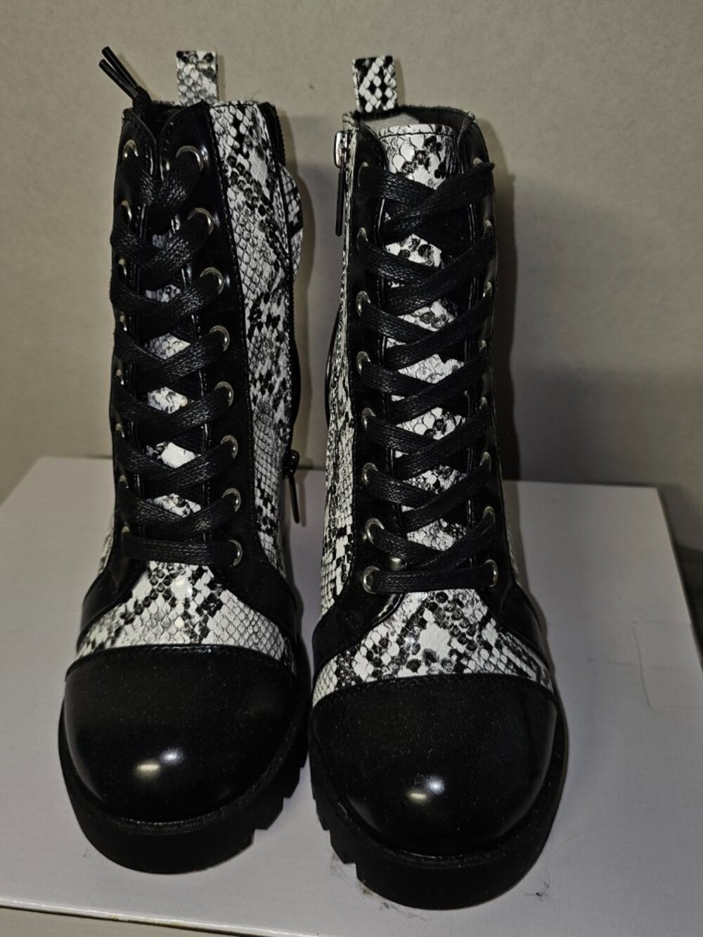 Black animal print boots - Picture 3 of 8